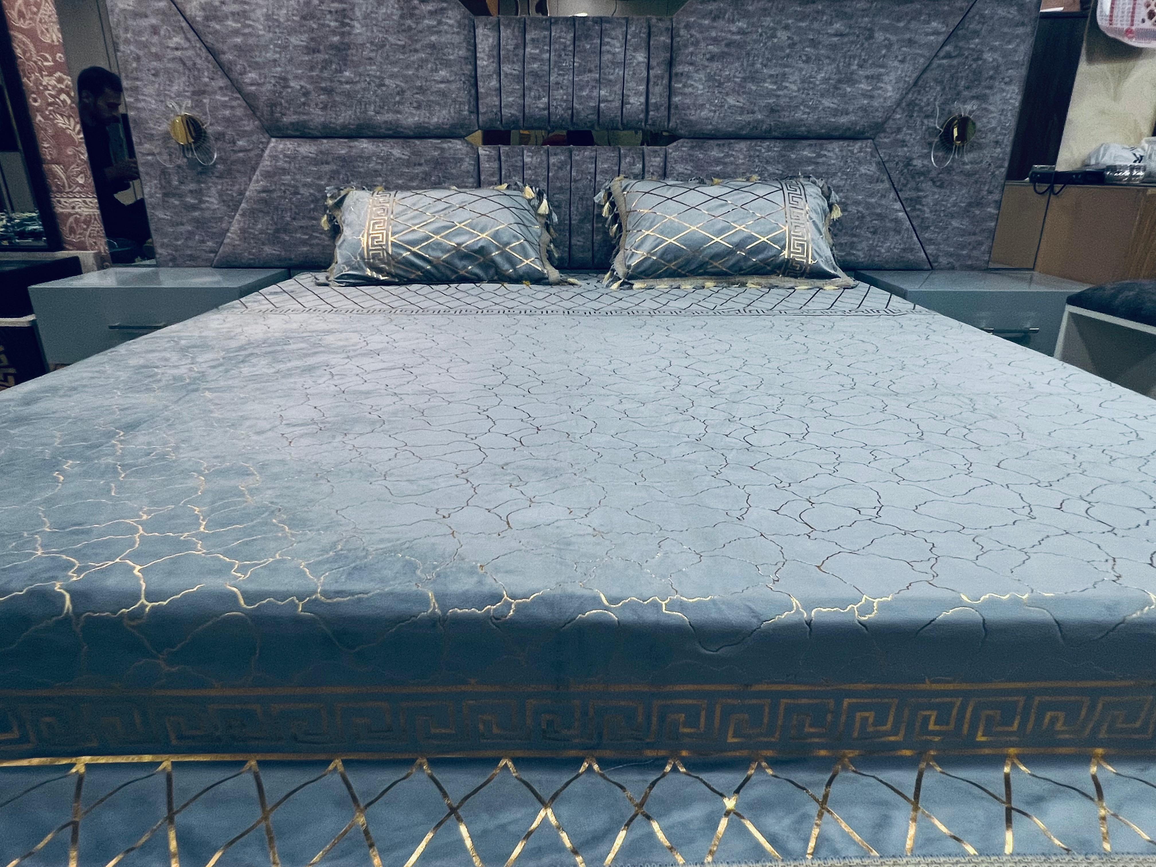 Premium Turskish Velvet Bed Sheet Set + 2 Kushan